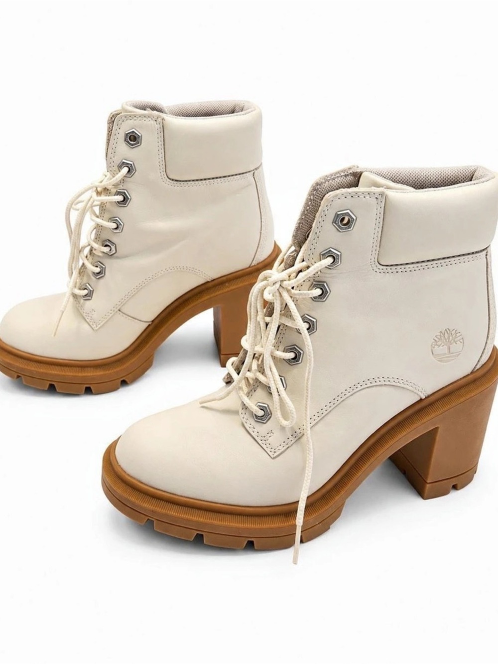Timberland Women’s Ivory Leather Heeled Ankle Boots Size 7 worn once